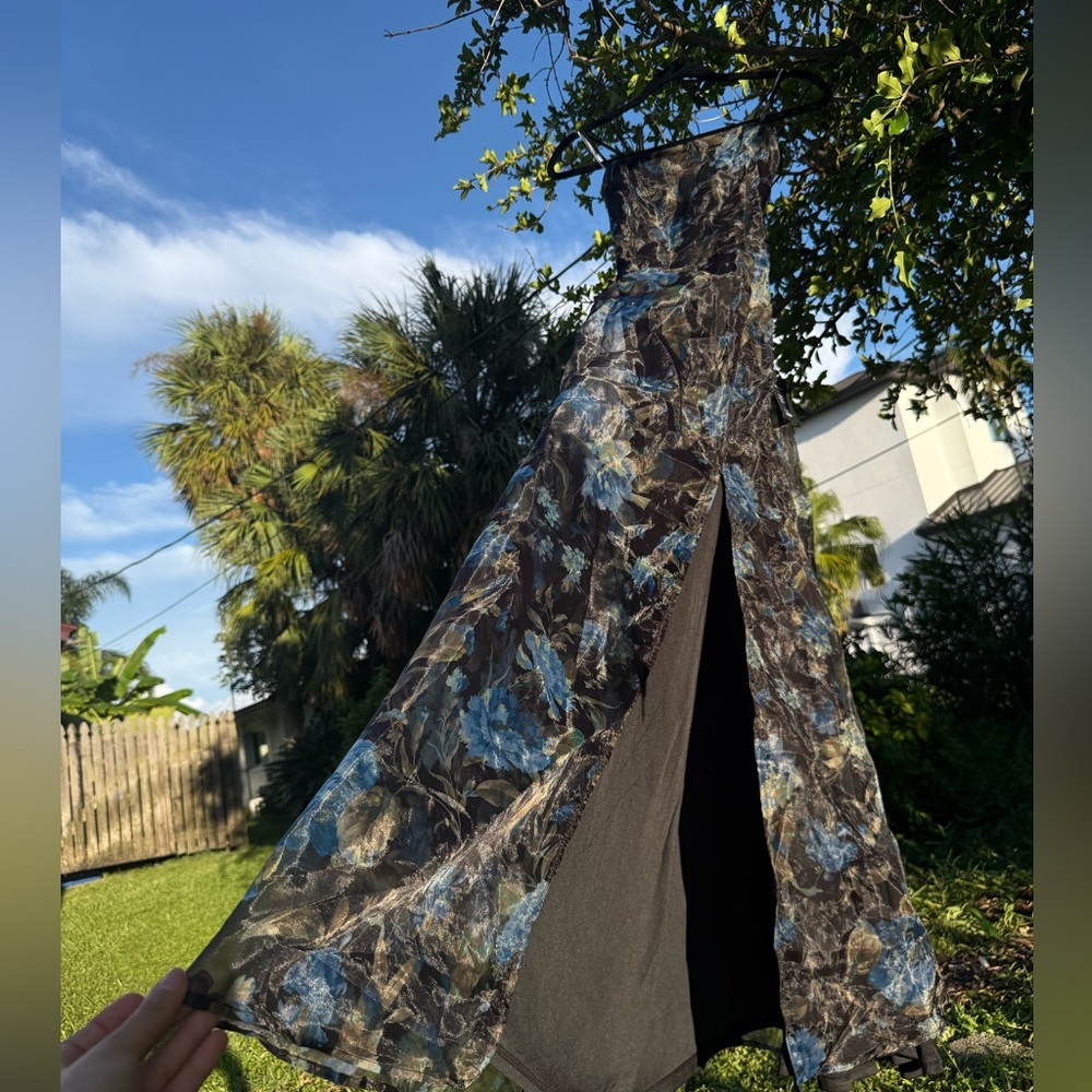 NWT LULU’s Blue & Black Floral Lace-Up Slit Dress (Size M)